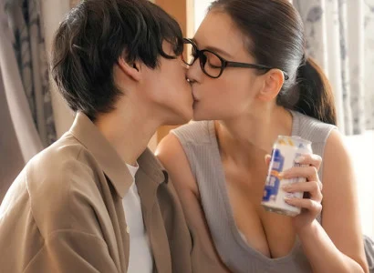 Chàng trai bị cắm sừng được chị hàng xóm an ủi đặc biệt